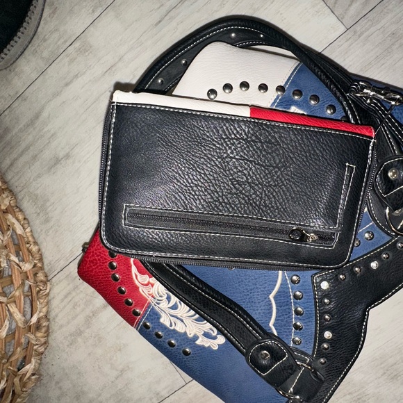 Soul West women Texas Flag embroidered hand bag and wallet. - Picture 7 of 8